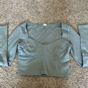 Long sleeve garage crop top